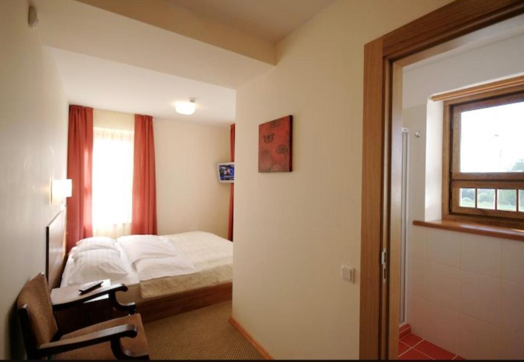 Hotel Viesnica Atputa Cēsis Esterno foto